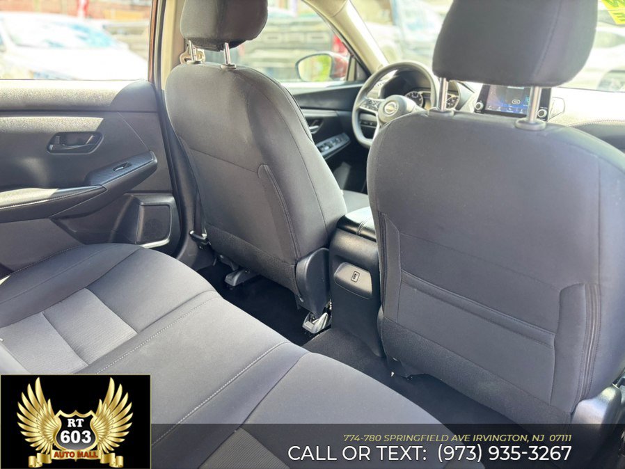 Used 2024 Nissan Sentra SV FWD image 10