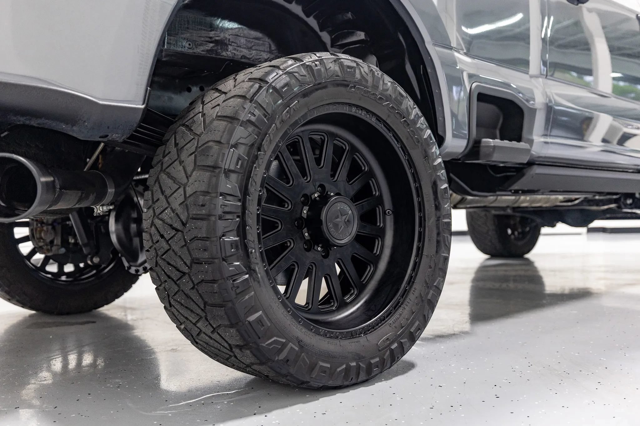 Used 2024 Ford F250 Platinum AWD/4WD image 23