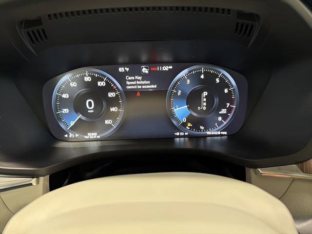 Used 2021 Volvo XC60 T5 Momentum w/ Premium Package image 18