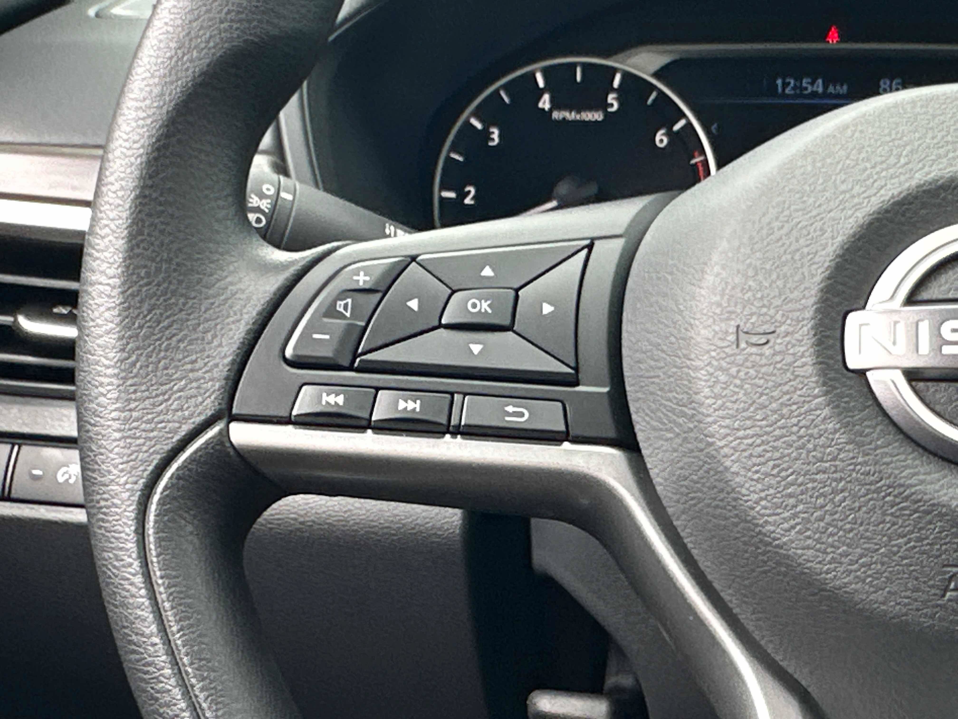 New 2026 Nissan Altima 2.5 SV FWD image 38