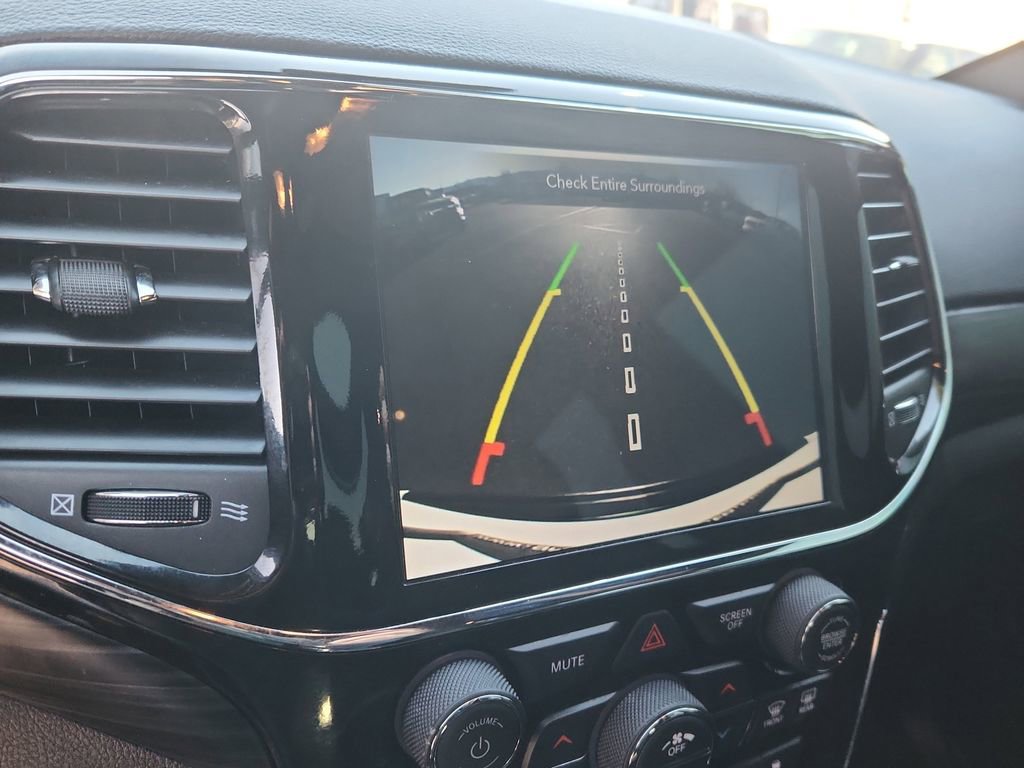 Used 2021 Jeep Grand Cherokee Laredo X image 23