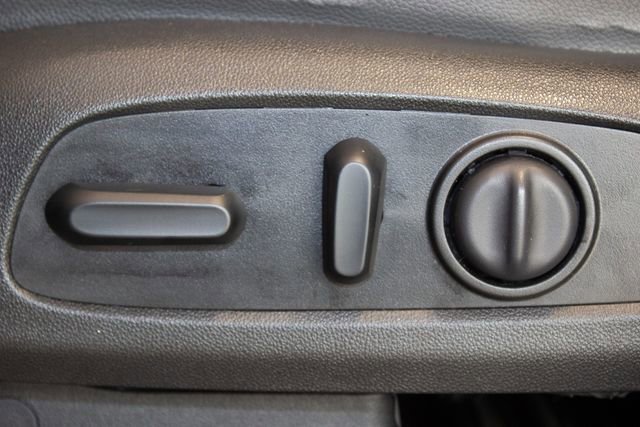 Used 2020 Chevrolet Equinox Premier image 21