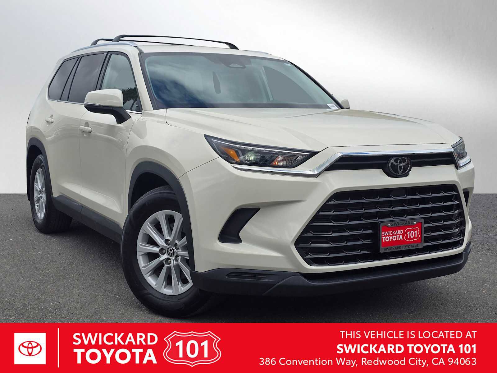 Used 2024 Toyota Grand Highlander XLE image 1