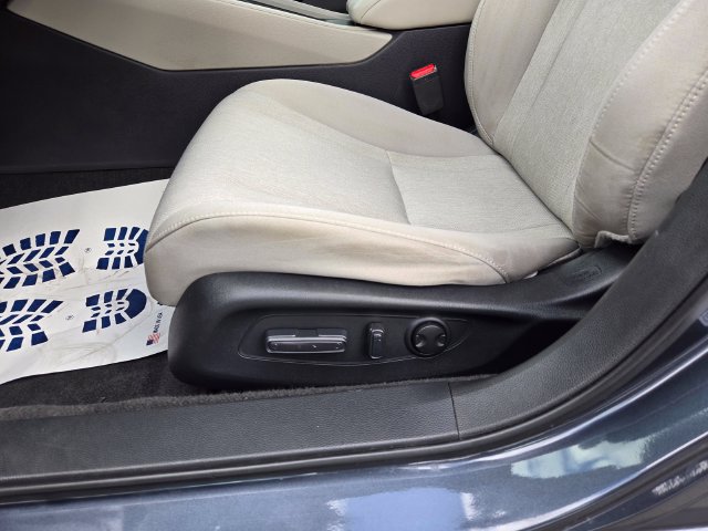 Certified 2023 Honda Accord EX image 16