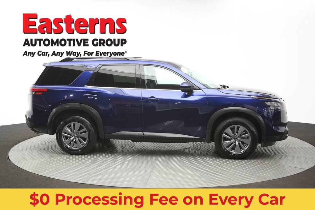 Used 2025 Nissan Pathfinder SV FWD image 45