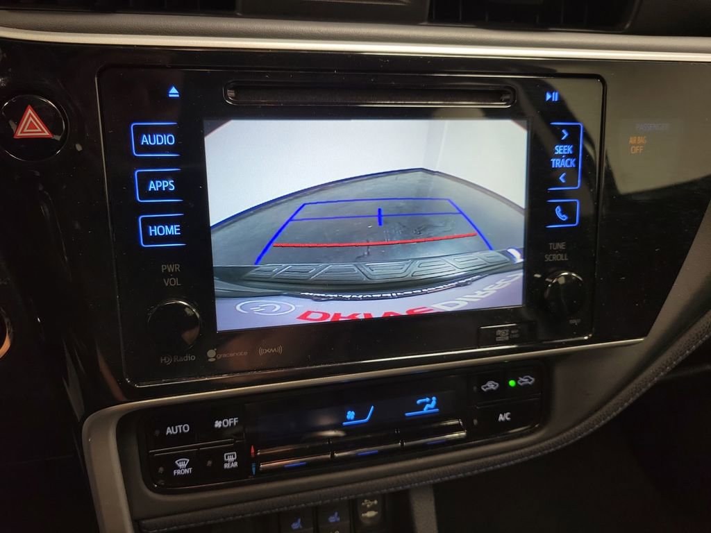 Used 2018 Toyota Corolla XSE image 18