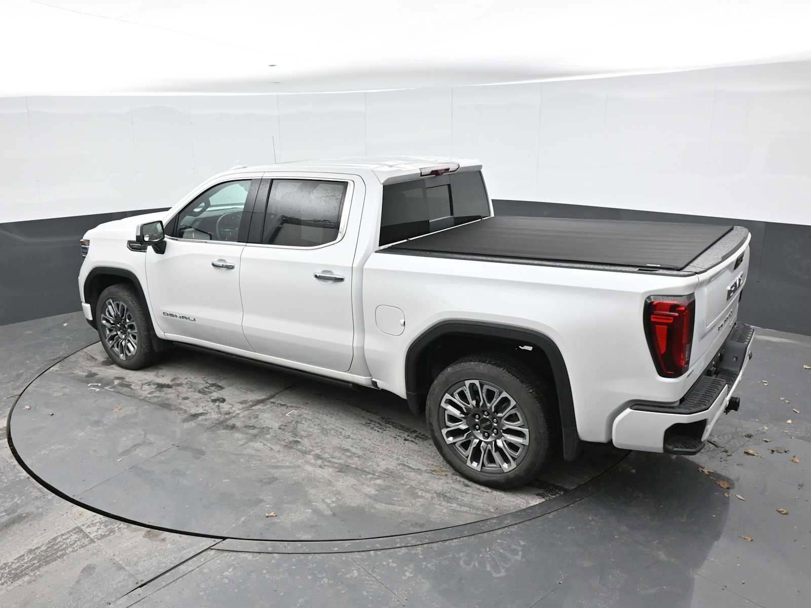 Used 2025 GMC Sierra 1500 Denali Ultimate AWD/4WD image 12