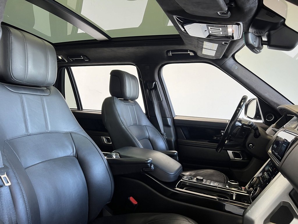 Used 2019 Land Rover Range Rover Long Wheelbase Supercharged image 23