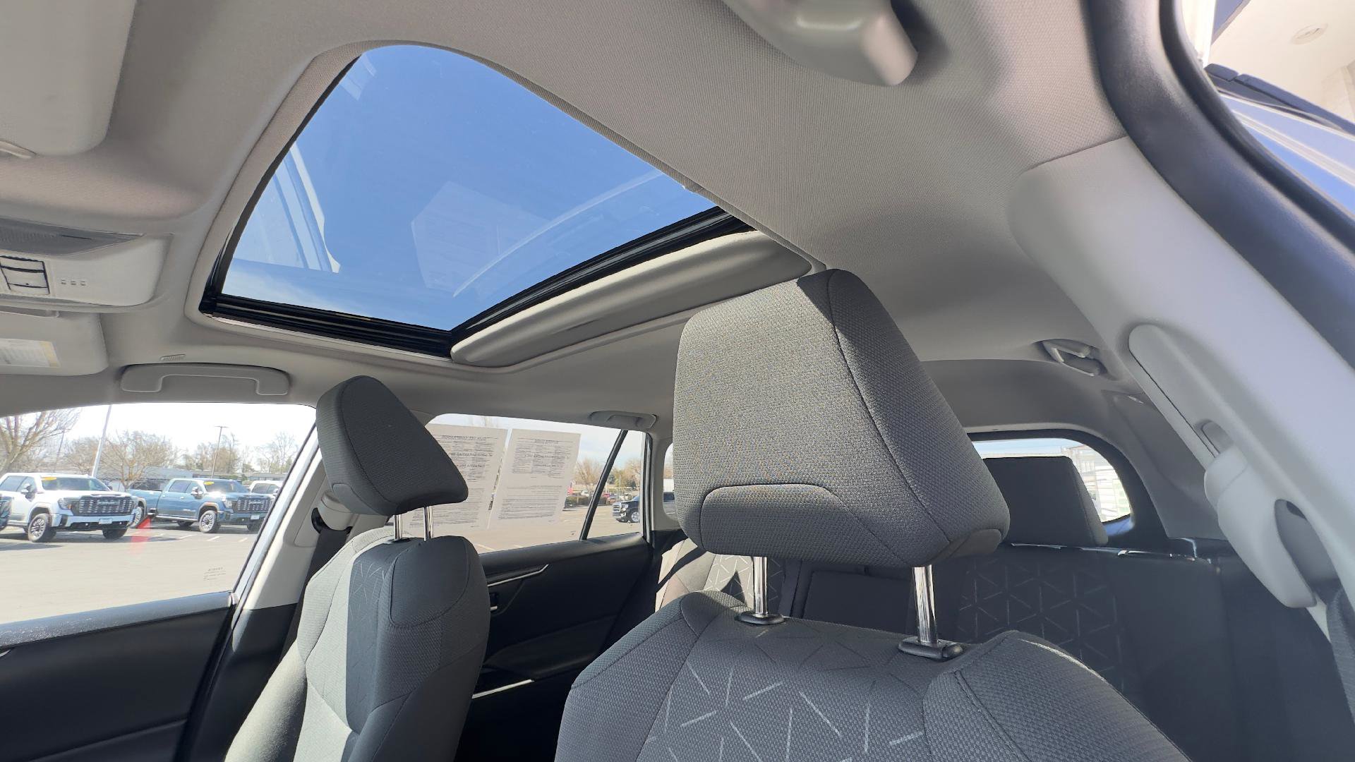Used 2024 Toyota RAV4 XLE w/ Convenience Package AWD/4WD image 18