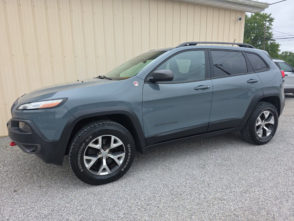Used 2014 Jeep Cherokee Trailhawk w/ Comfort/Convenience Group AWD/4WD image 13