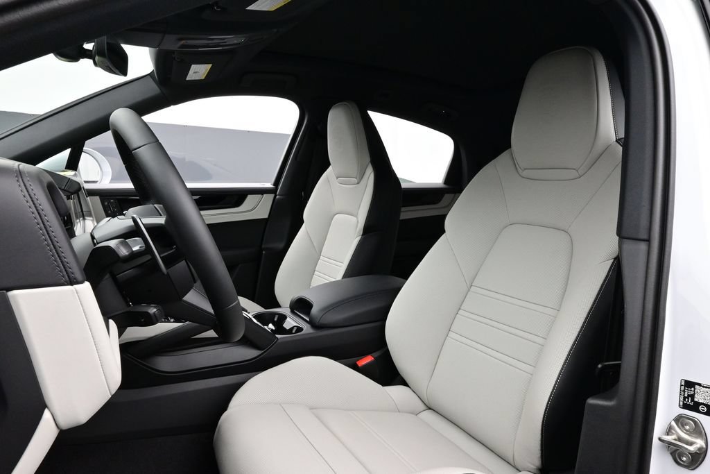 New 2026 Porsche Cayenne E-Hybrid Coupe AWD/4WD image 5
