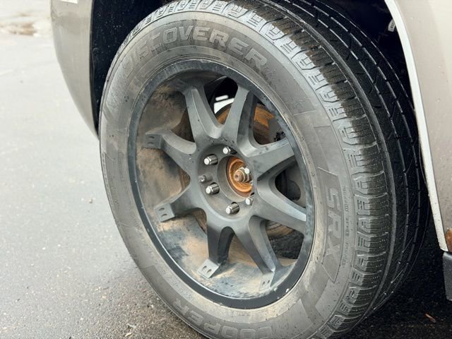 Used 2011 Chevrolet Suburban LTZ image 25