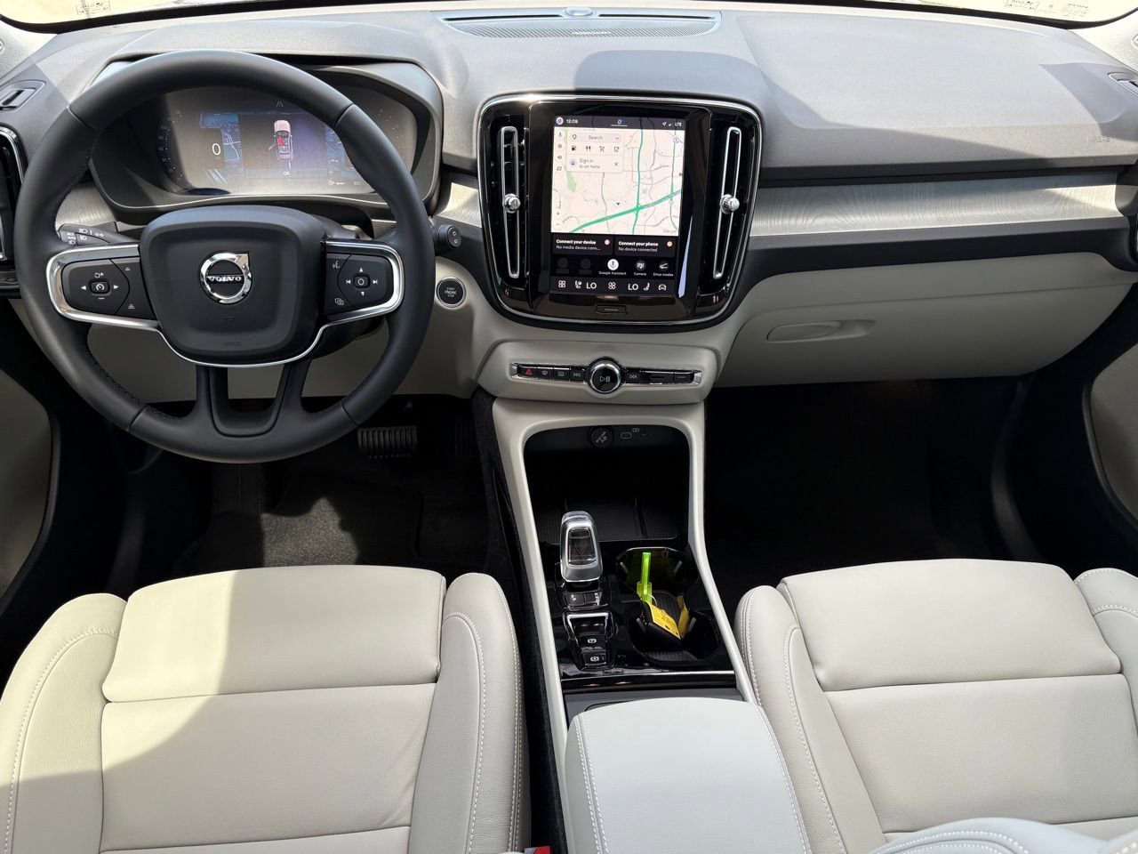 New 2026 Volvo XC40 B5 Ultra w/ Climate Package AWD/4WD image 11