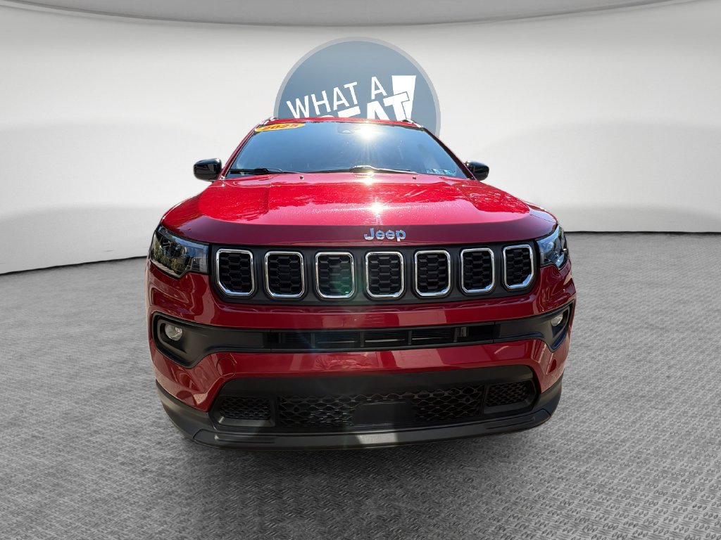 Certified 2025 Jeep Compass Latitude AWD/4WD image 9