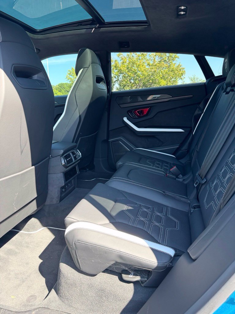 Used 2025 Lamborghini Urus SE AWD/4WD image 11