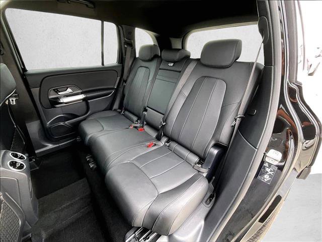 Used 2025 Mercedes-Benz GLB 250 image 28