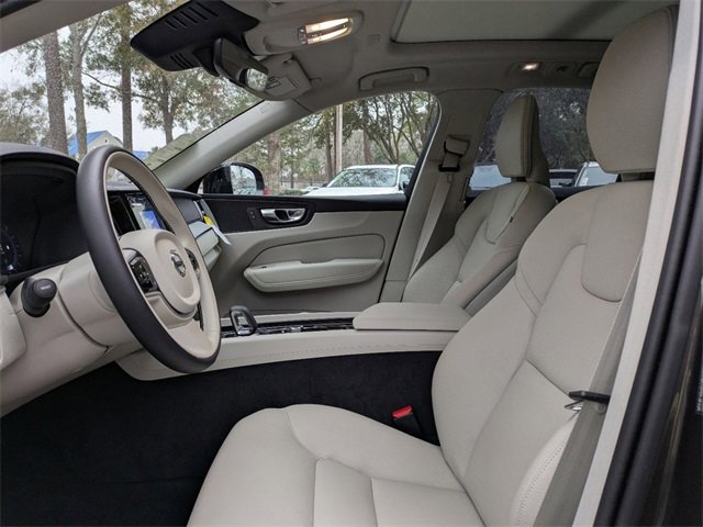 New 2025 Volvo XC60 B5 Plus w/ Climate Package image 19
