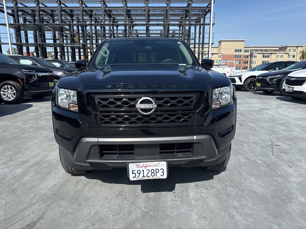 Used 2023 Nissan Frontier SV w/ Technology Package image 2