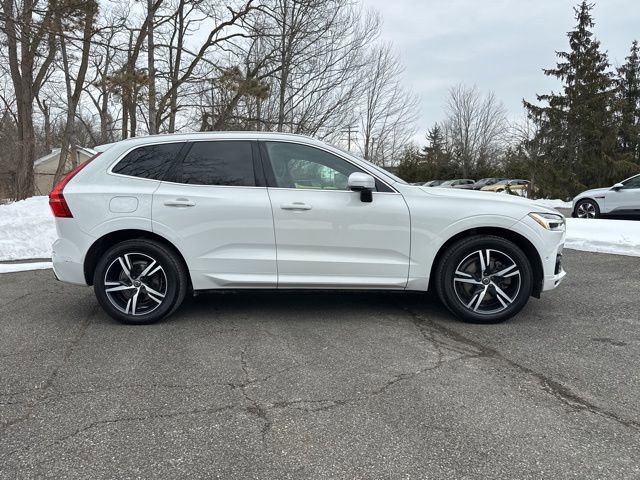Used 2019 Volvo XC60 T8 R-Design w/ Advanced Package image 9