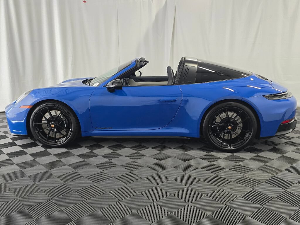 Certified 2026 Porsche 911 Targa 4 GTS AWD/4WD image 2