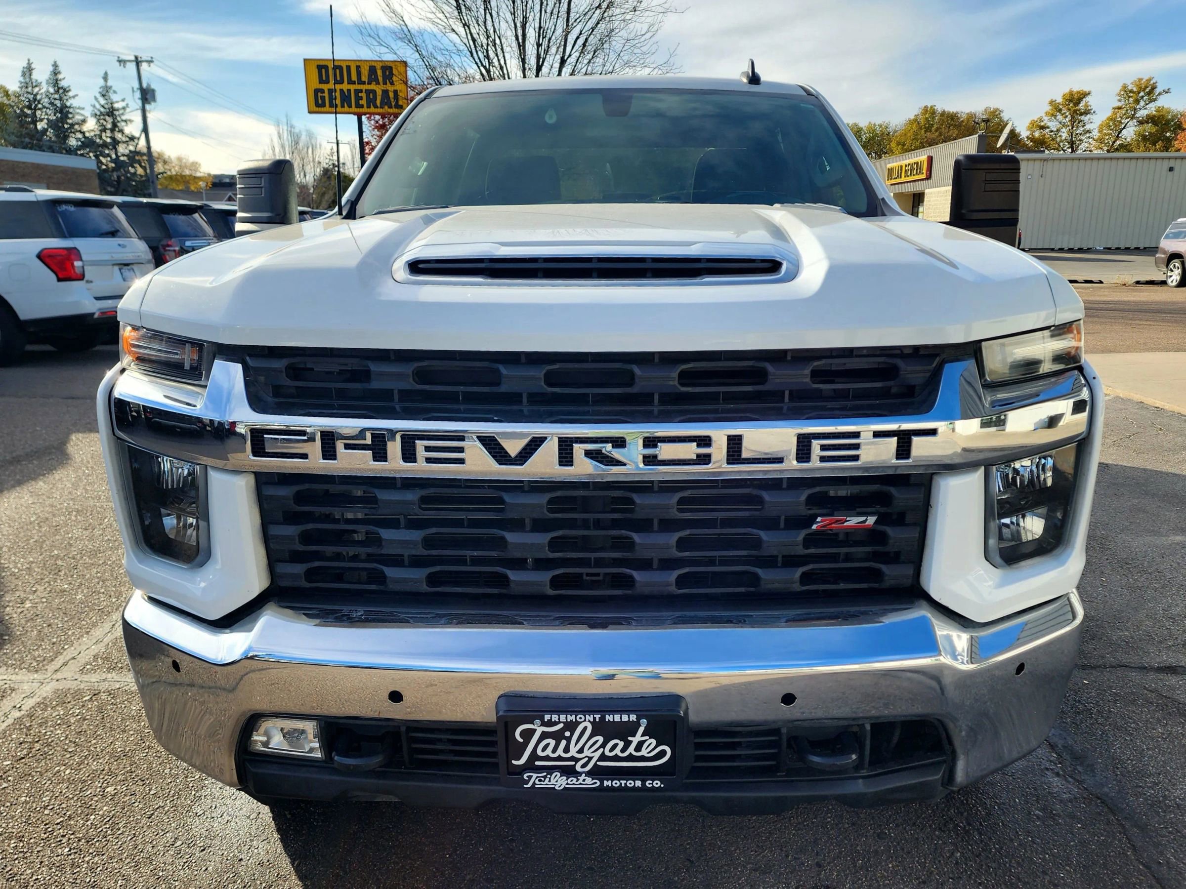 Used 2022 Chevrolet Silverado 2500 LT w/ Convenience Package AWD/4WD image 3