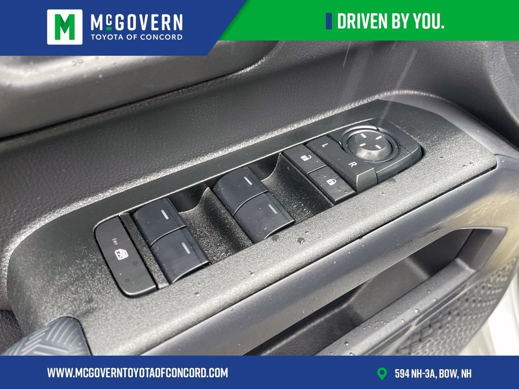 Used 2025 Toyota 4Runner SR5 AWD/4WD image 10
