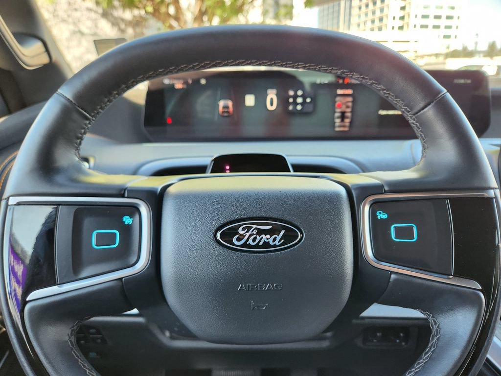 Used 2025 Ford Expedition Tremor AWD/4WD image 8