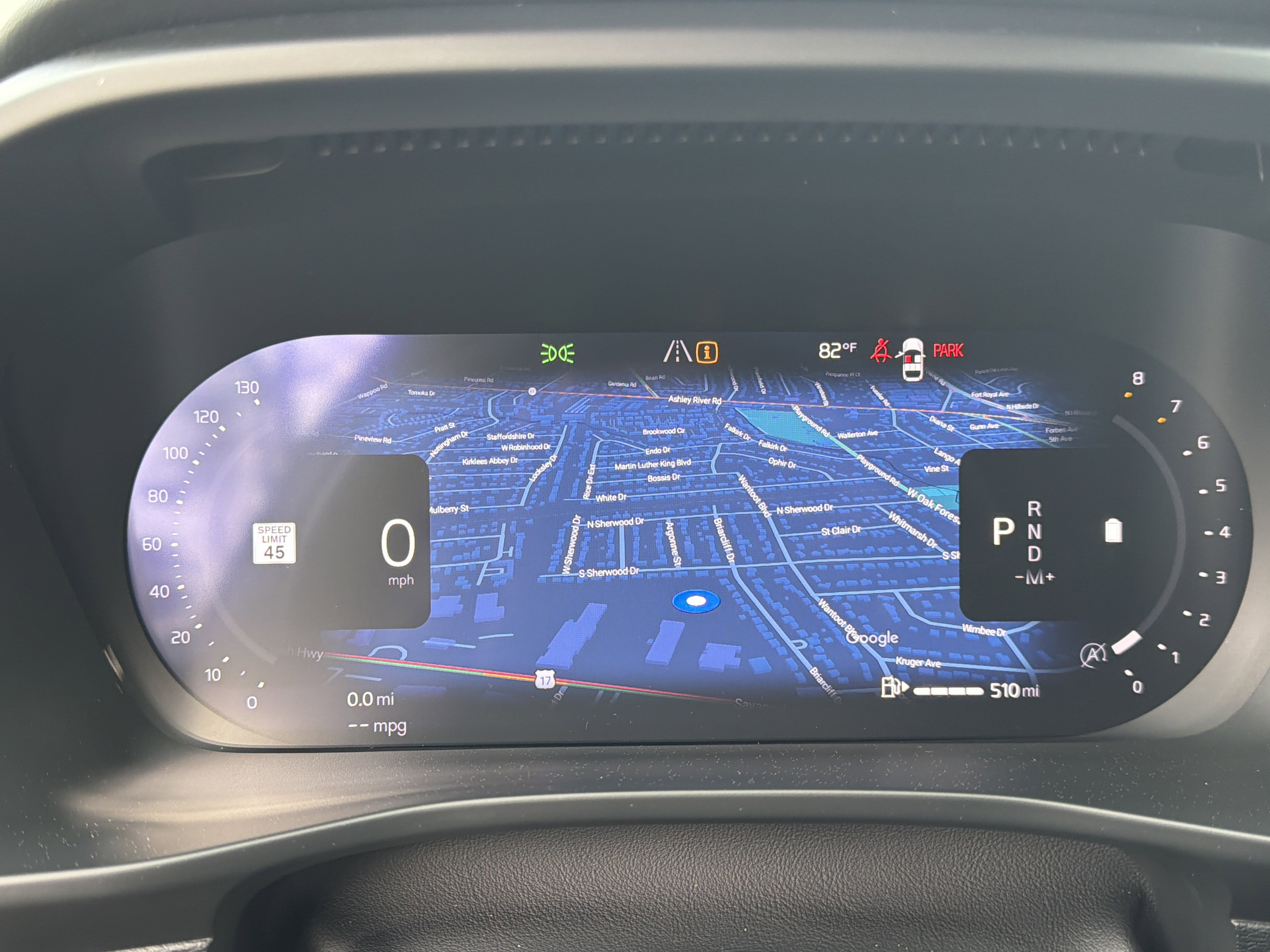 Certified 2025 Volvo XC40 B5 Core w/ Protection Package Premier image 21