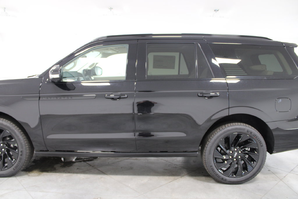 New 2027 Lincoln Navigator Reserve w/ Jet Appearance Package AWD/4WD image 5