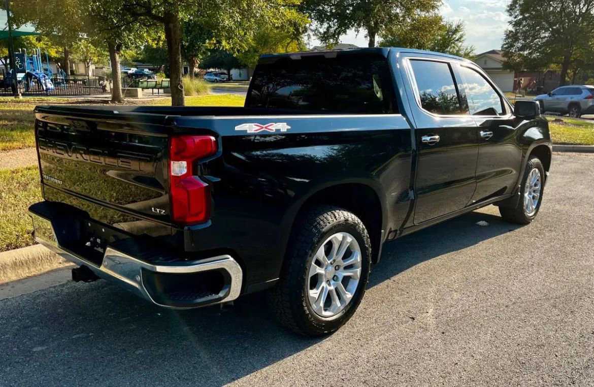Used 2022 Chevrolet Silverado 1500 LTZ image 6