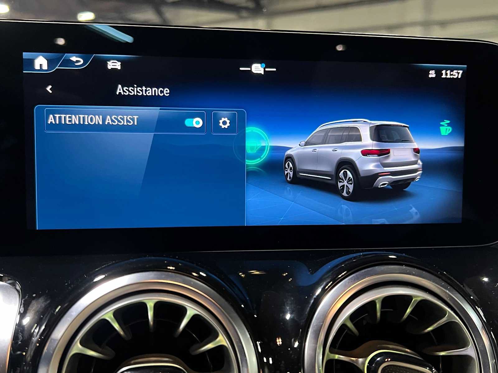 Used 2026 Mercedes-Benz GLB 250 4MATIC image 40