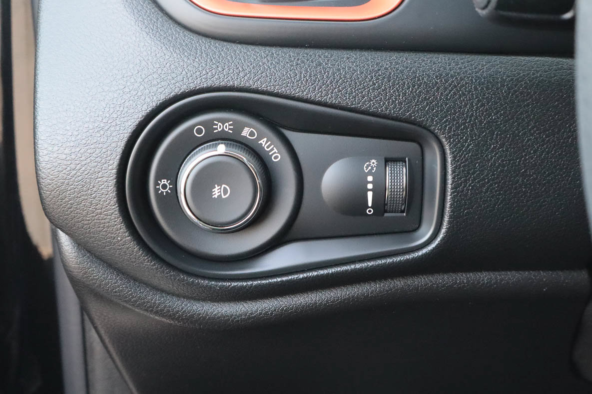 Used 2020 Jeep Renegade Sport AWD/4WD image 16