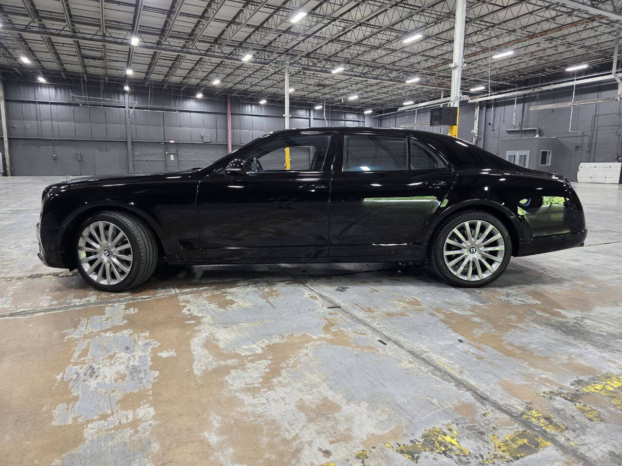 Used 2017 Bentley Mulsanne RWD image 18
