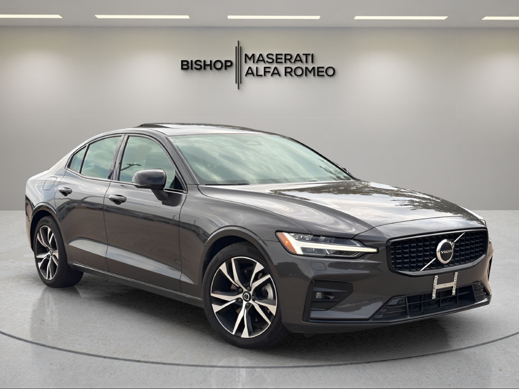 Used 2025 Volvo S60 B5 Core FWD image 1