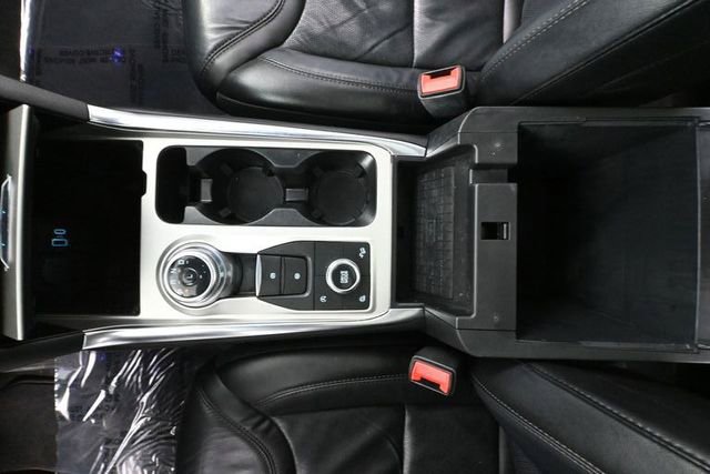 Used 2023 Ford Explorer Platinum w/ Technology Package image 37