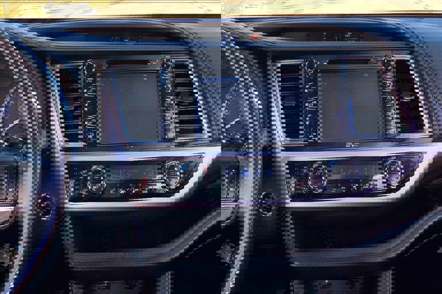 Used 2014 Toyota Highlander Limited Platinum image 6