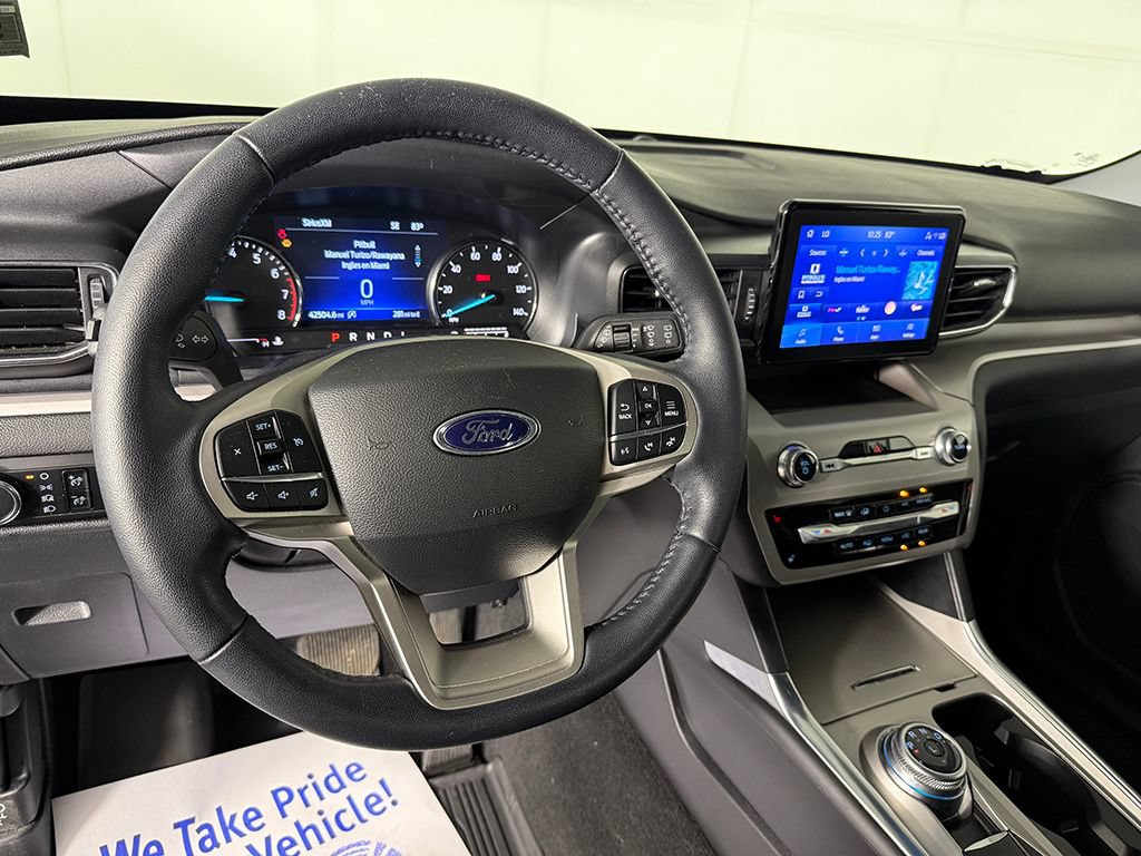 Used 2023 Ford Explorer XLT w/ Equipment Group 202A AWD/4WD image 23