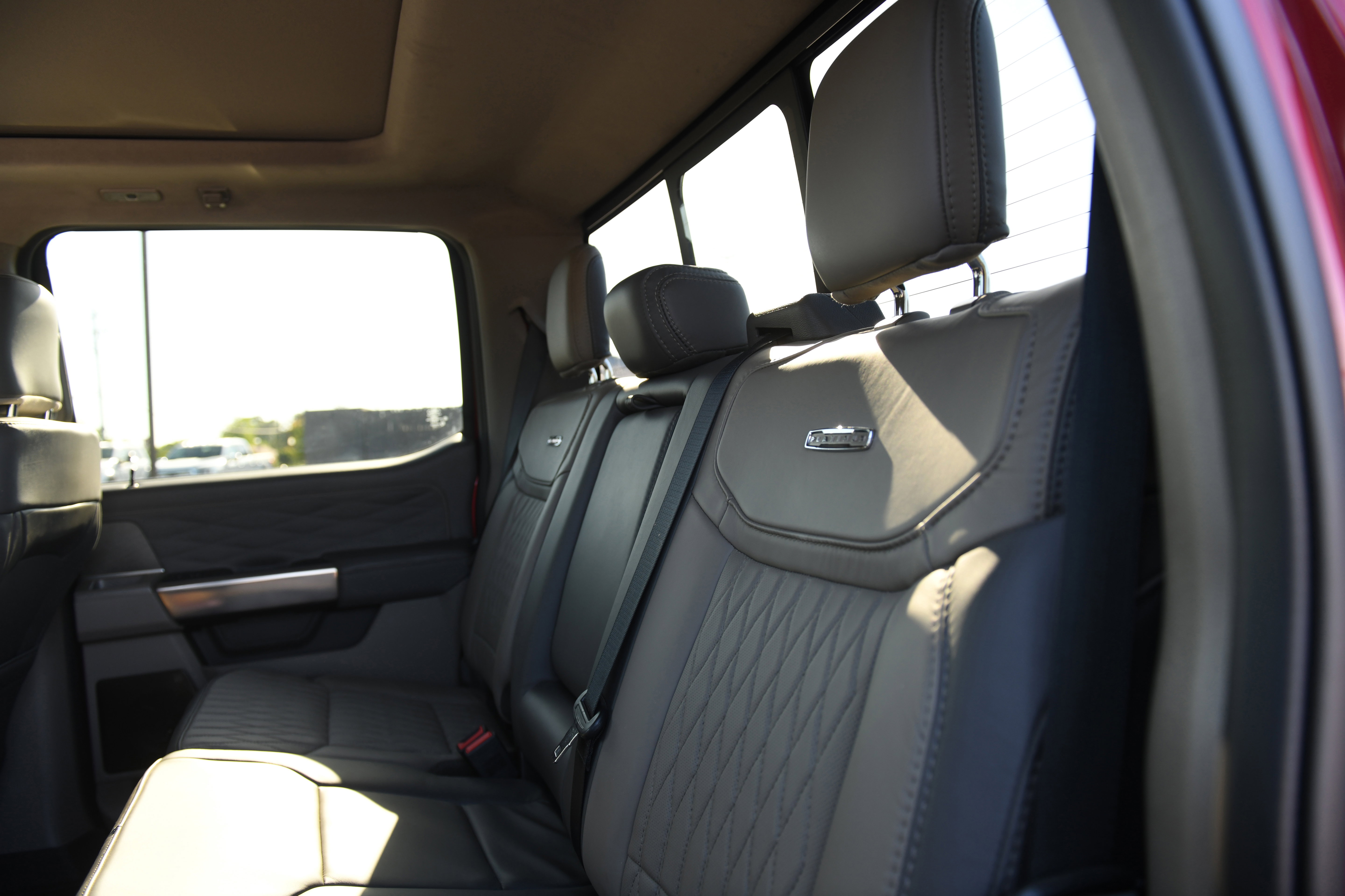 Used 2025 Ford F250 Platinum w/ Platinum Plus Package AWD/4WD image 15