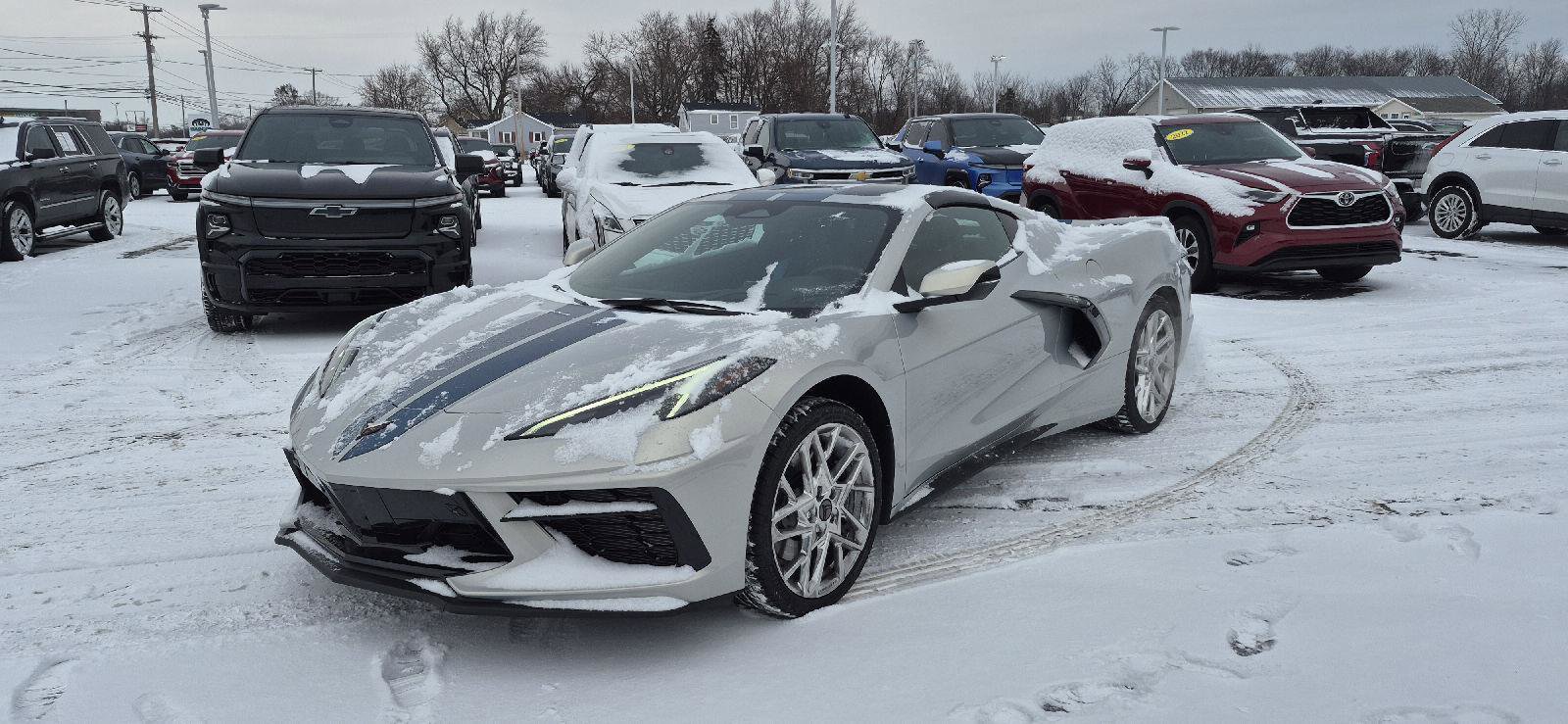 Used 2024 Chevrolet Corvette Stingray Preferred Cpe w/ Z51 Performance Package image 1