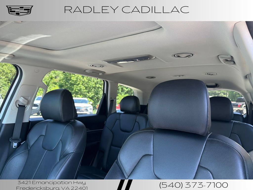 Used 2023 Kia Telluride EX w/ EX Captain's Chair Package AWD/4WD image 2