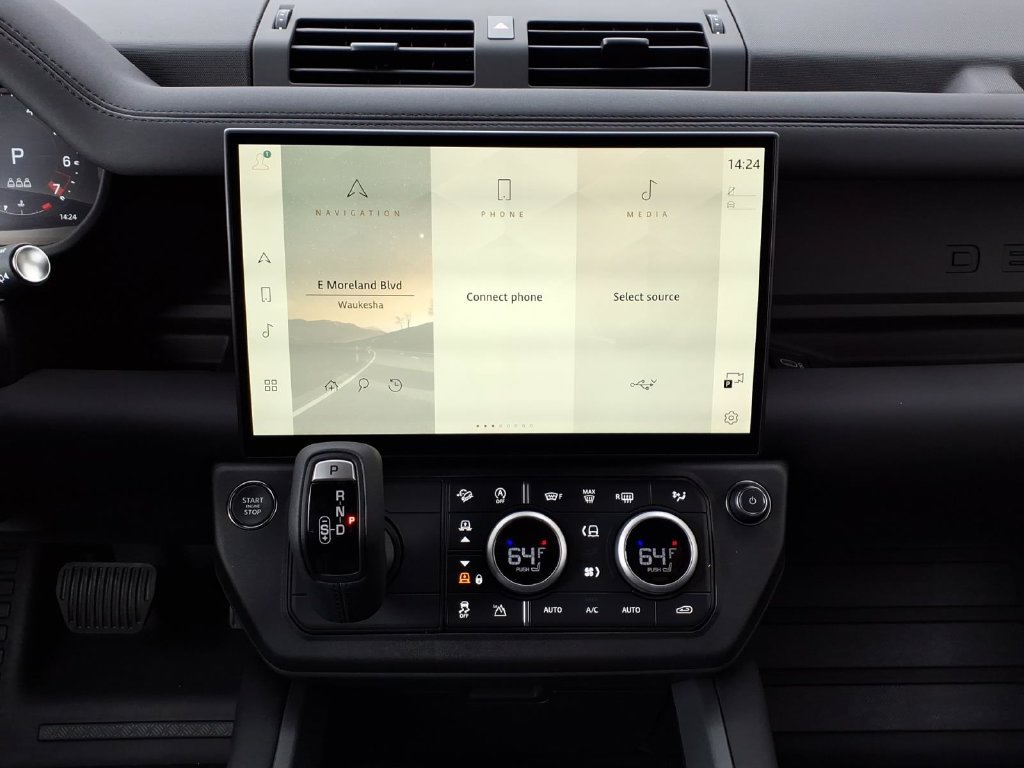 New 2026 Land Rover Defender 110 X-Dynamic SE AWD/4WD image 17