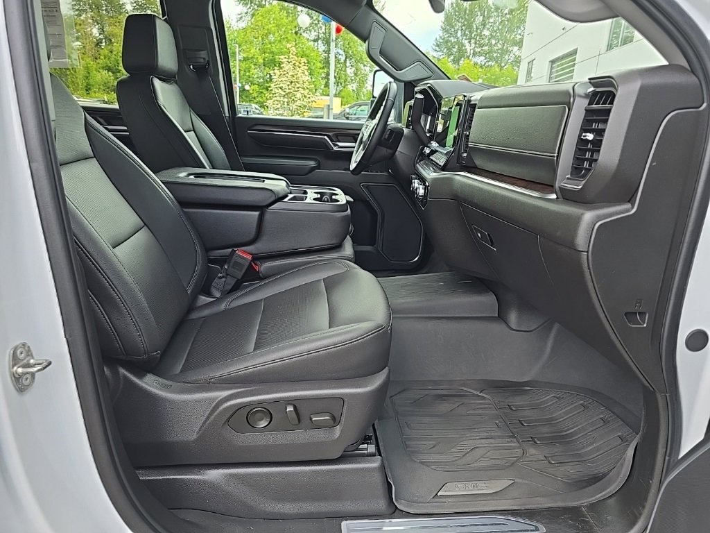 Used 2024 GMC Sierra 3500 SLT image 29