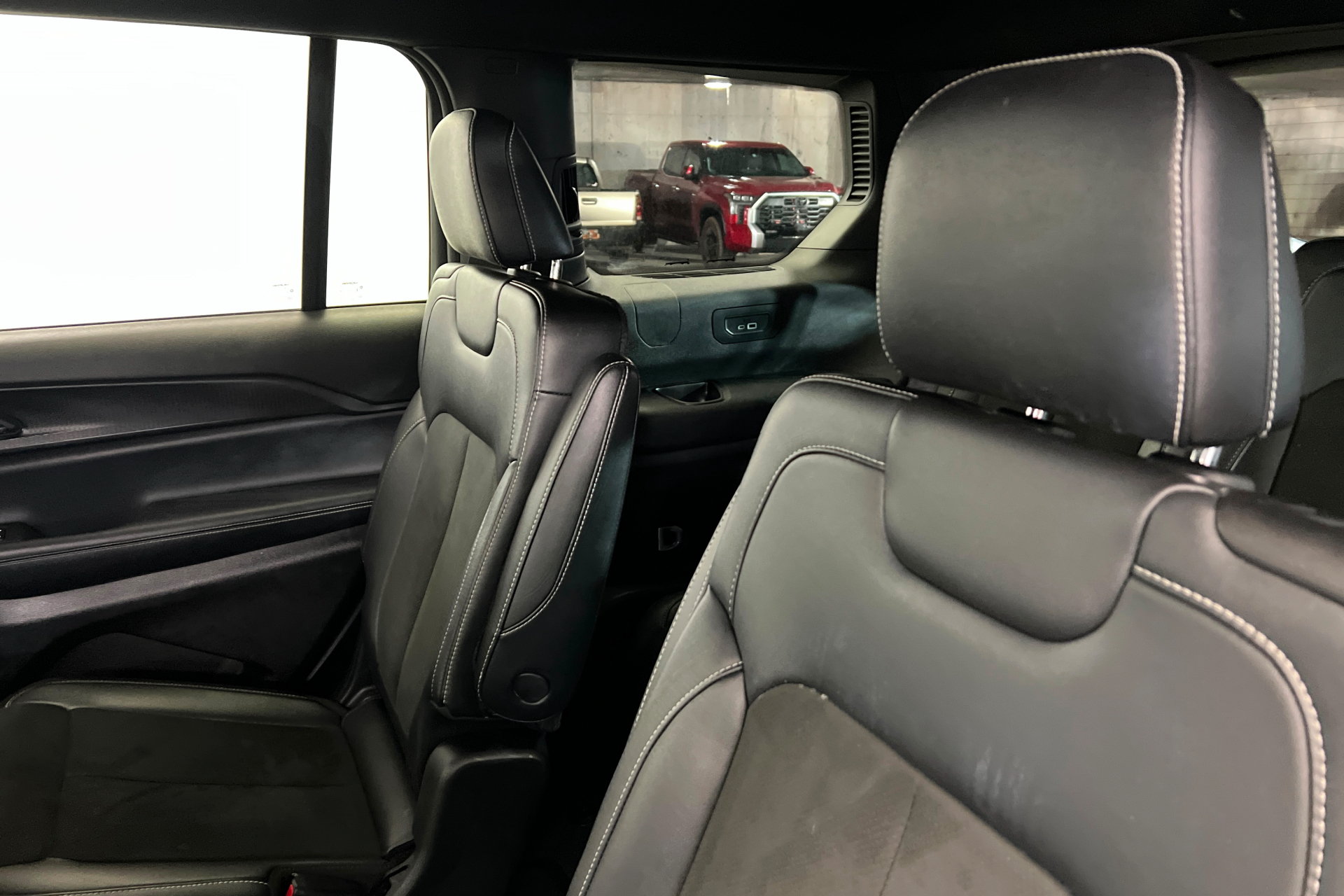 Used 2023 Jeep Grand Cherokee L Laredo AWD/4WD image 21