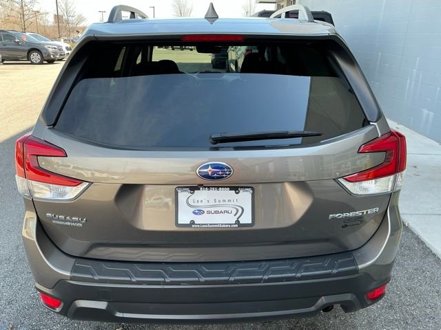 Used 2019 Subaru Forester Premium image 3