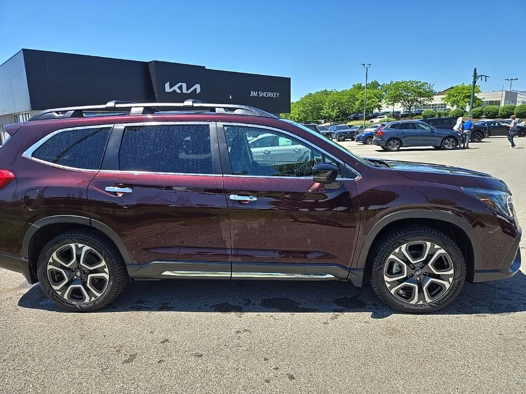 Used 2024 Subaru Ascent Touring AWD/4WD image 2