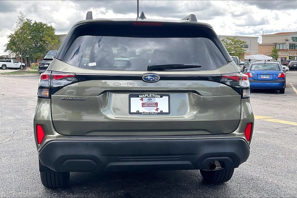 Certified 2025 Subaru Forester Premium AWD/4WD image 3