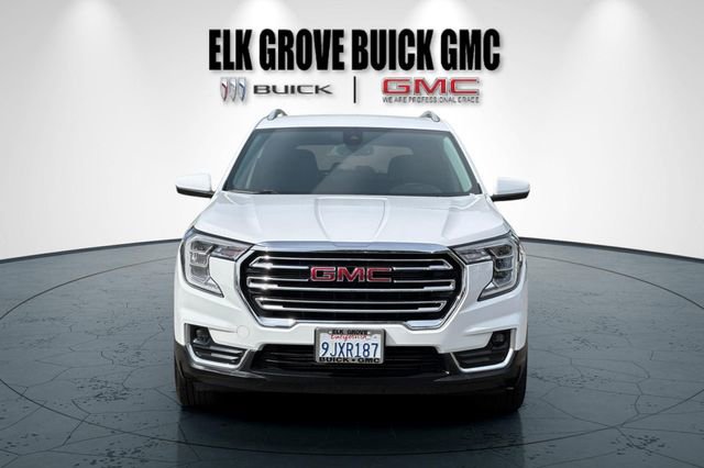 Used 2024 GMC Terrain SLT image 9