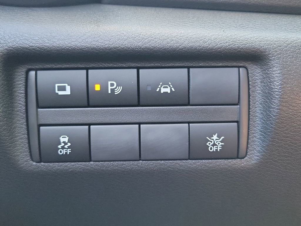 Used 2025 Nissan Versa S w/ Trunk Package image 16