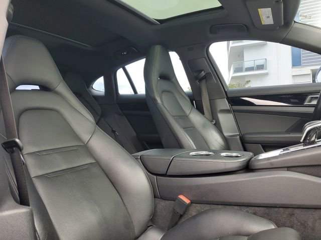 Used 2018 Porsche Panamera image 25