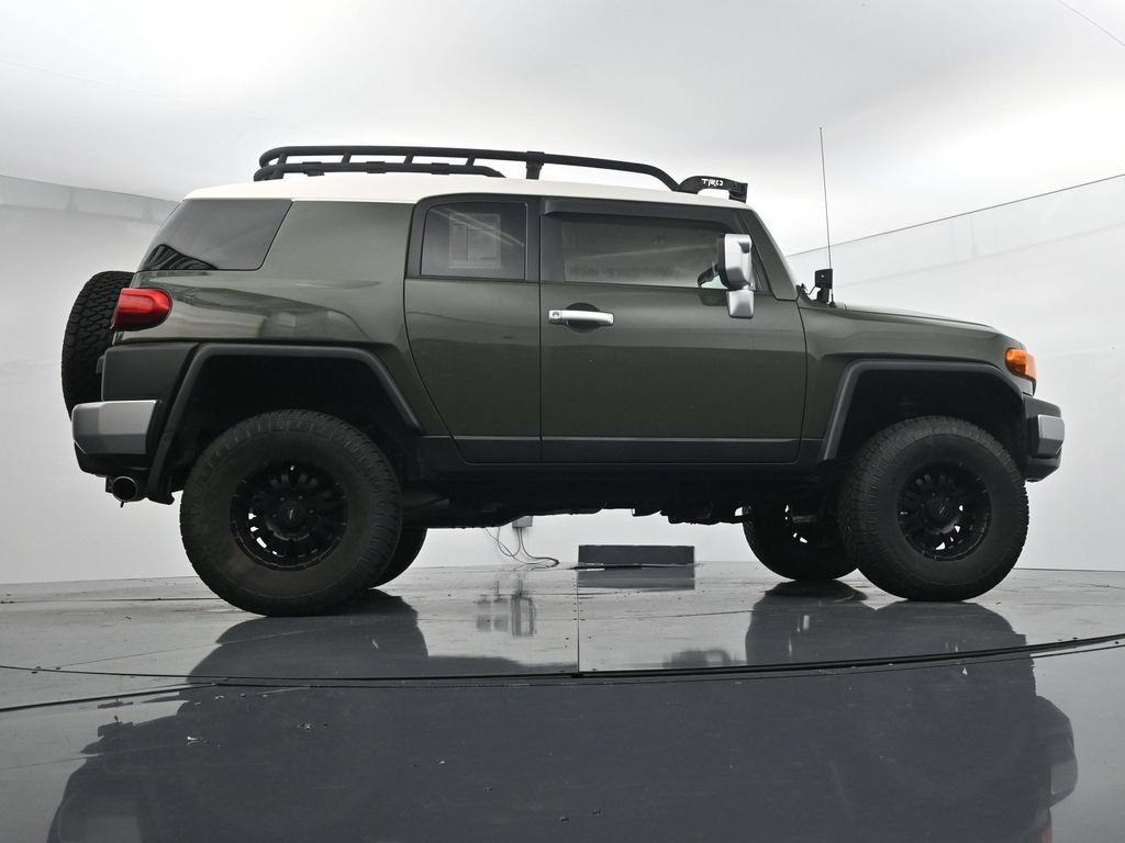 Used 2012 Toyota FJ Cruiser 4WD w/ Convenience Pkg image 38